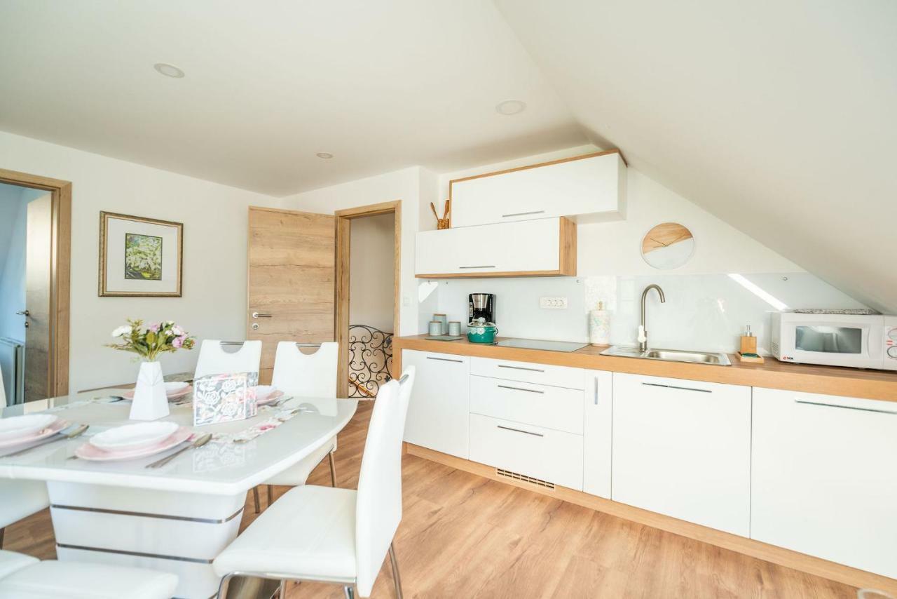 Apartmaji Urska Лашко Екстер'єр фото