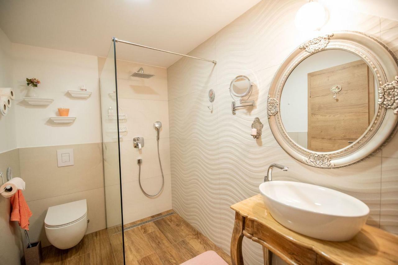 Apartmaji Urska Лашко Екстер'єр фото